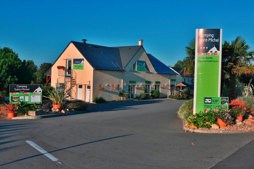 Camping Saint Michel Courtils Ngoại thất bức ảnh
